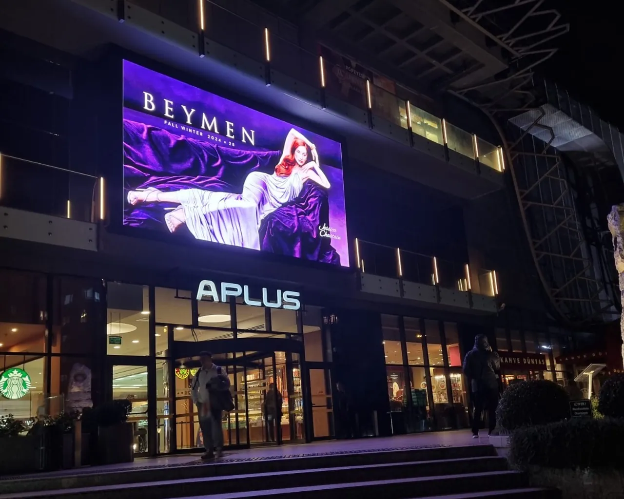 A Plus AVM · dış cephe LED ekran