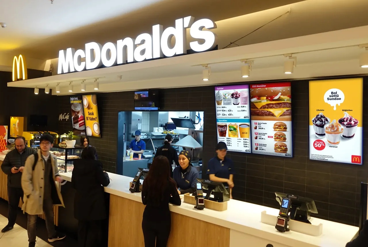 McDonald's kurulum fotoğrafı
