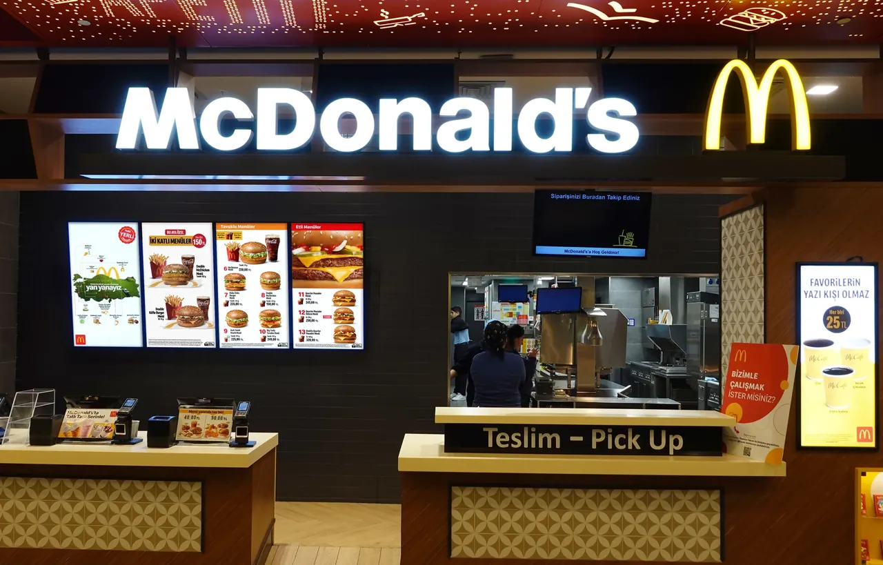 McDonald's kurulum fotoğrafı 3